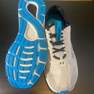 UA training shoes